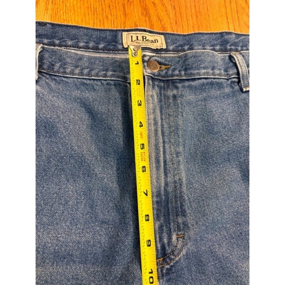 L L Bean Mens Relaxed Fit Blue Denim Jeans Size 42x29 Casual Everyday Wear - Picture 3 of 14